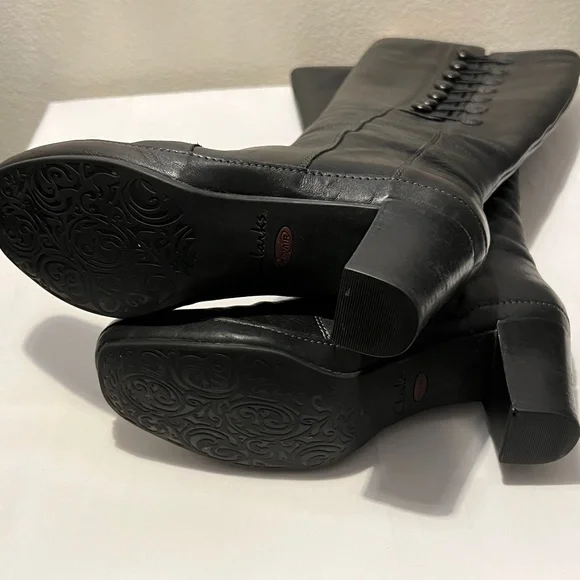 Clarks Heeled Boots - Picture 3 of 5